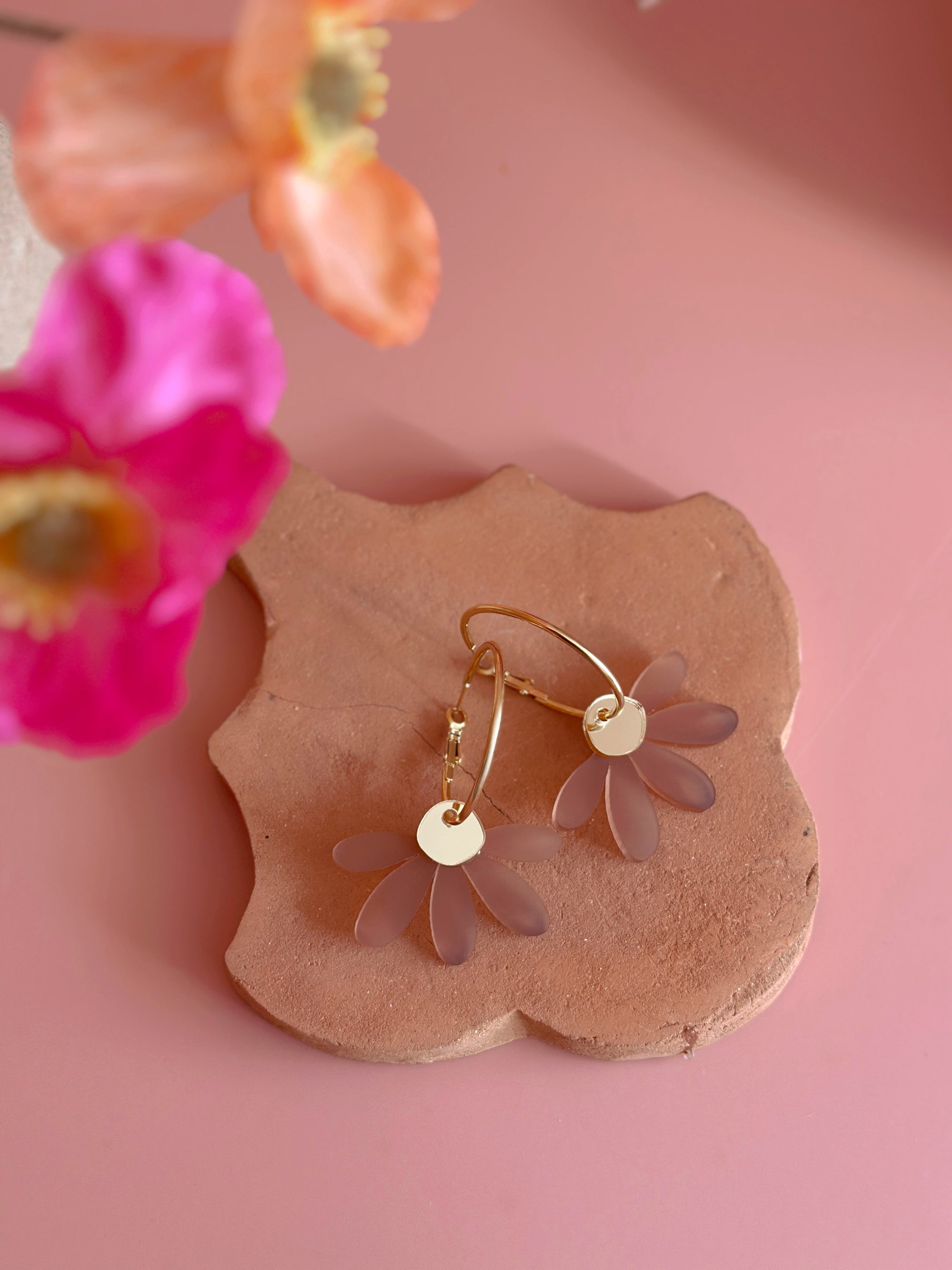 Jumbo Daisy Hoop Earrings | Frosted Fawn + Gold