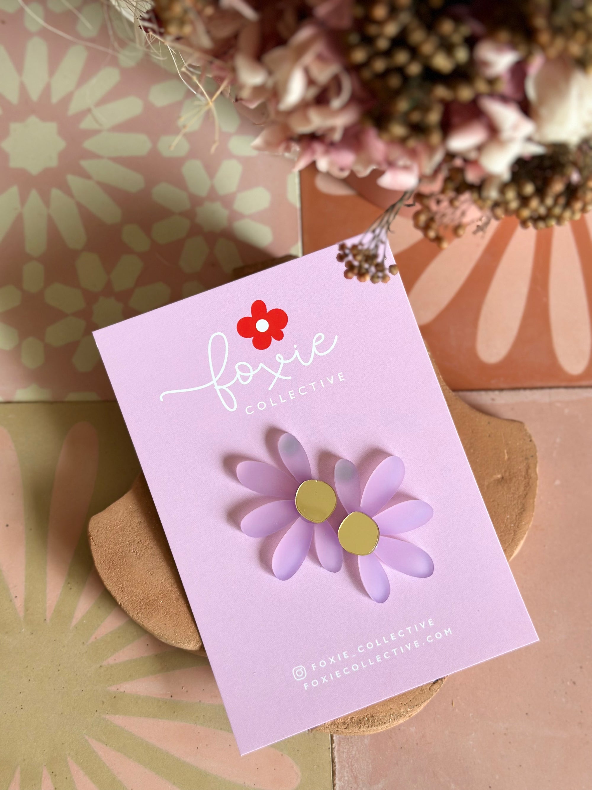 Jumbo Daisy Stud Earrings| Frosted Lilac + Gold