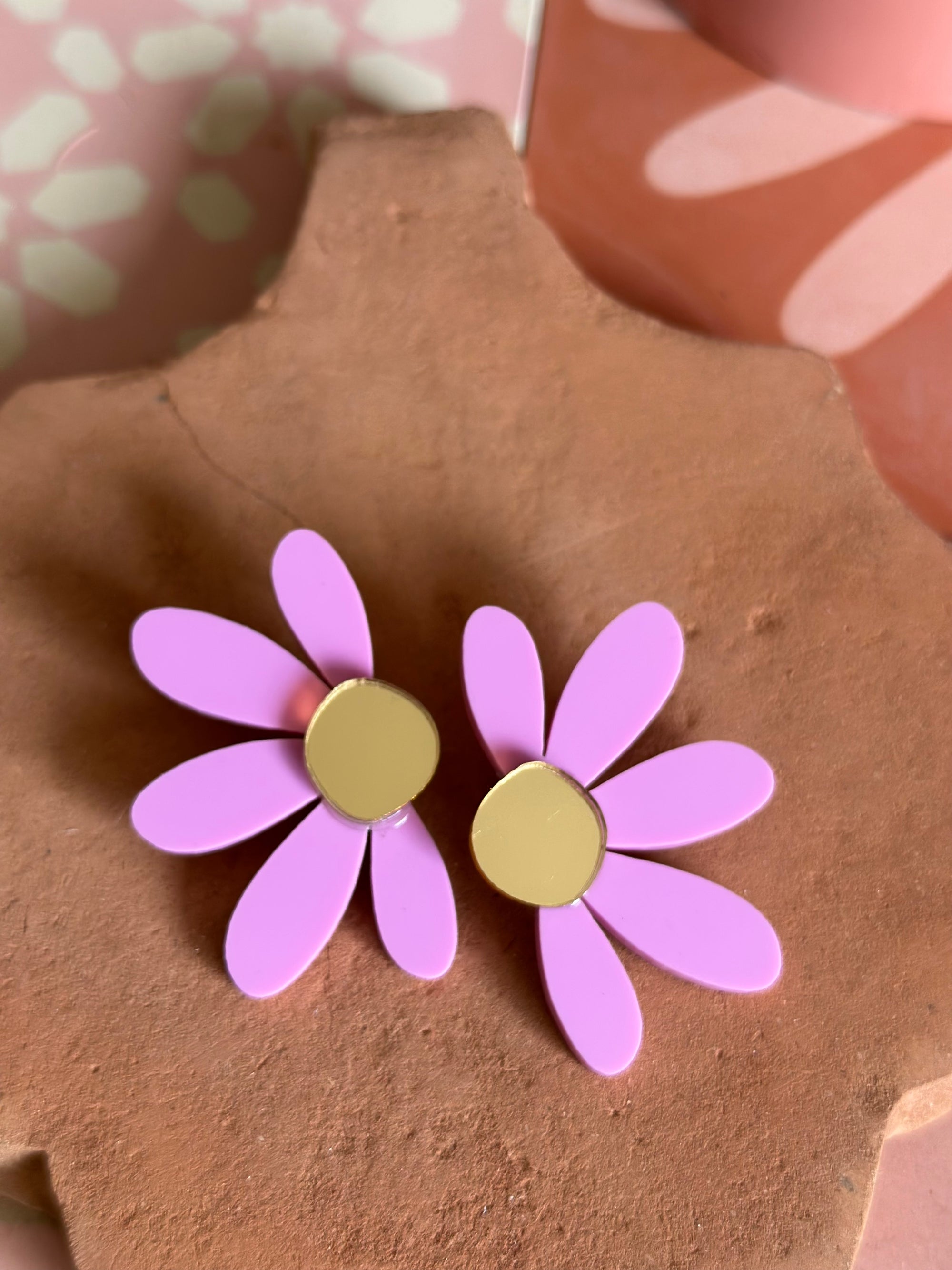 Jumbo Daisy Stud Earrings | Lilac + Gold