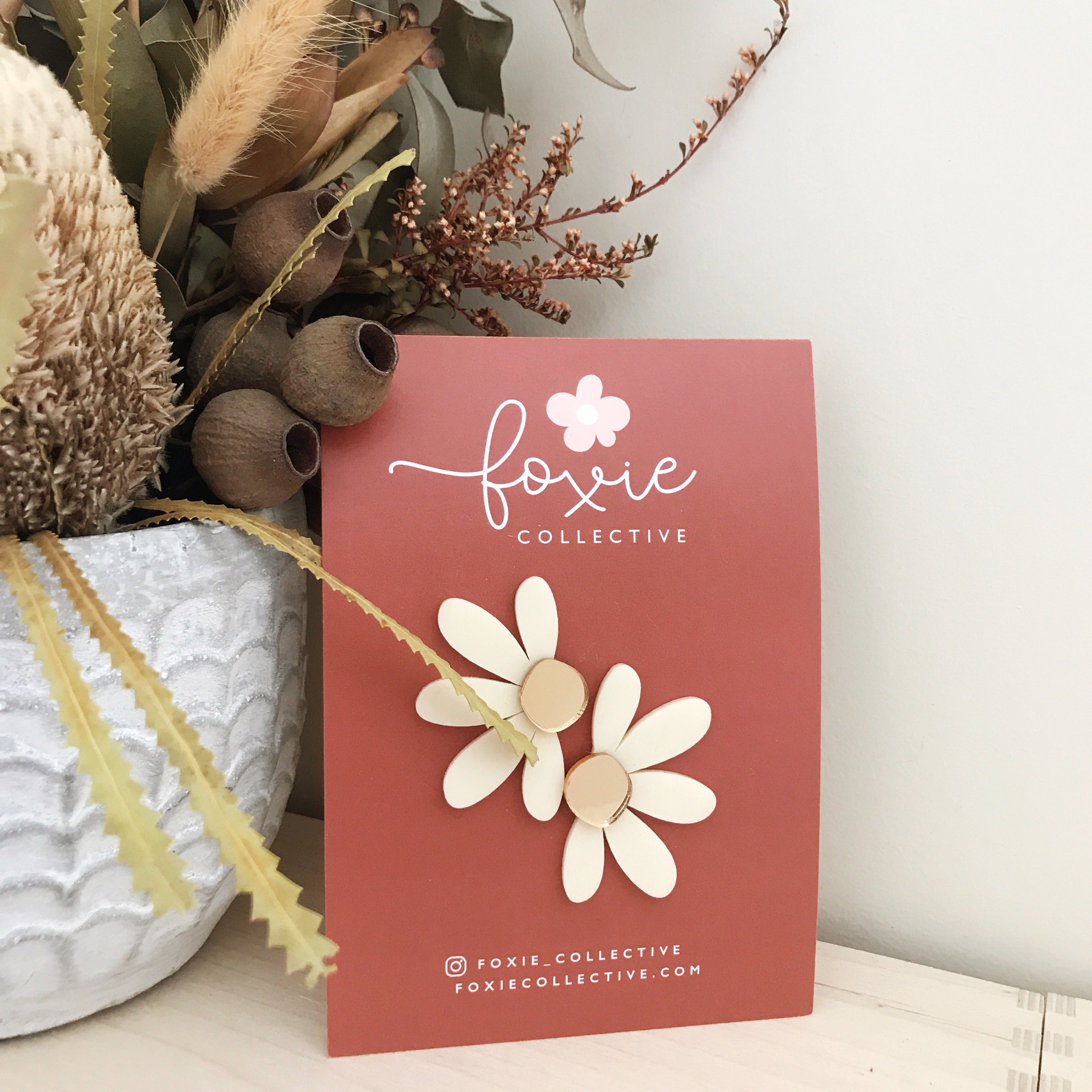 Jumbo Daisy Stud Earrings | Cream + Gold