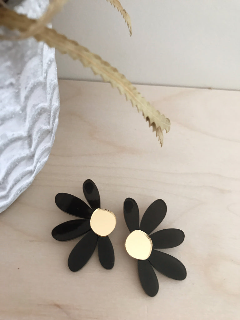 Jumbo Daisy Stud Earrings | Black + Gold